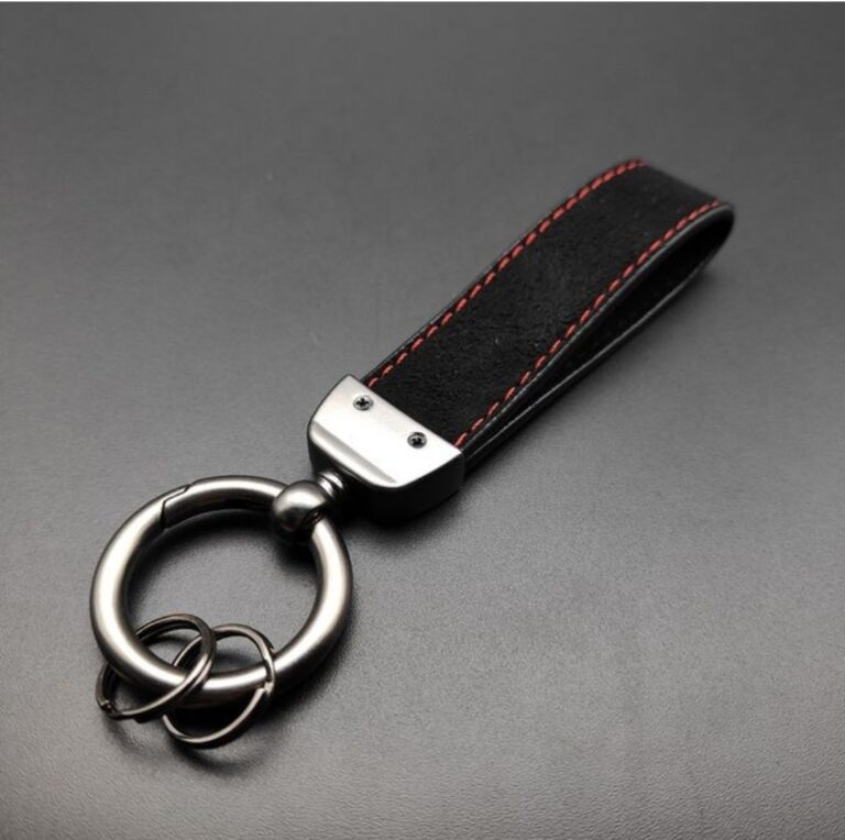 Porte-clé lanière en fibre de carbon  et métal avec Logo