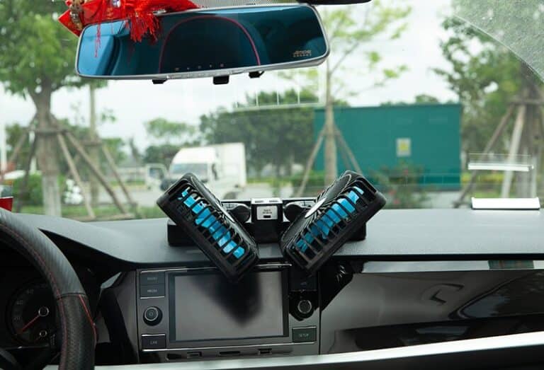 Ventilateur double tête à énergie solaire