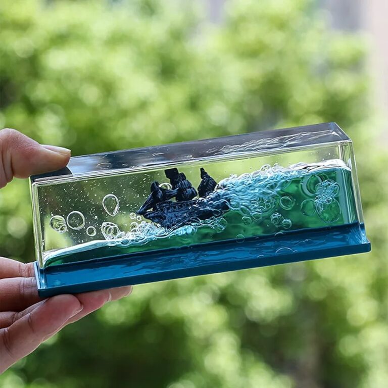 2025/04/1000030356.jpg Bouteille de liquide pour bateau de croisière décoration