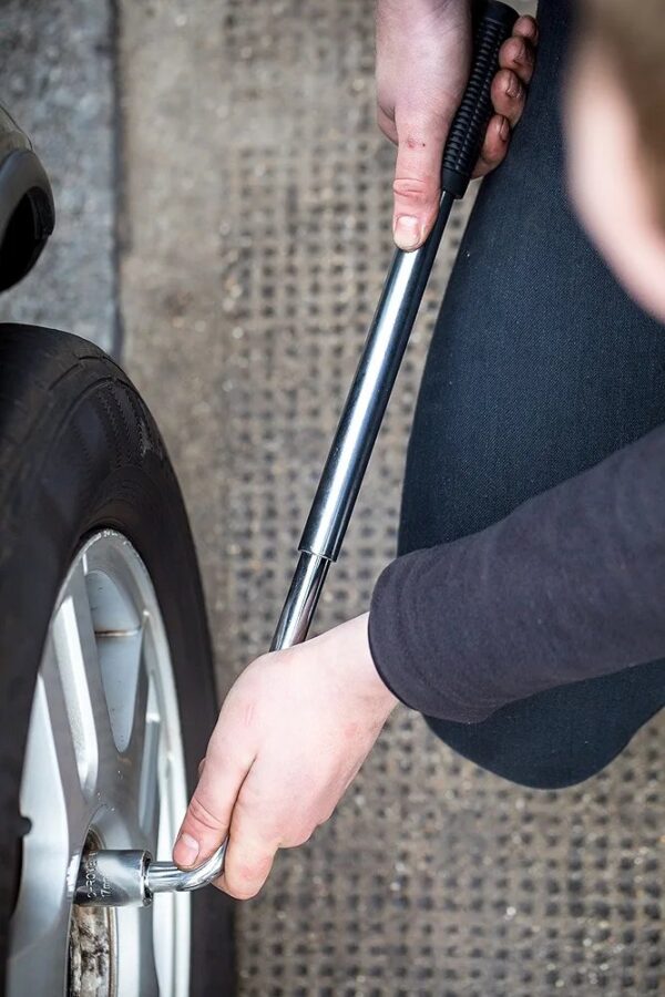 Clé démonte-roue télescopique 6 pans  17-19 / 21-23mm