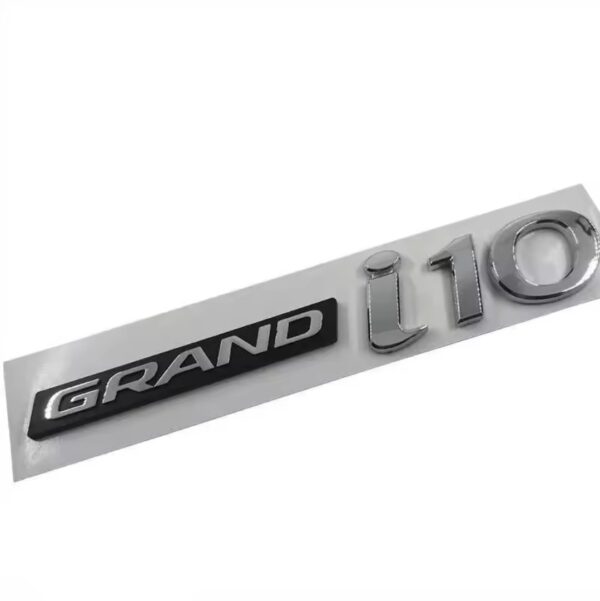 2025/11/1000051620.jpg Insigne coffre arriere GRAND i10