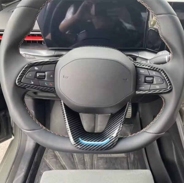 Cadre volant decorative carbon pour geely coolray